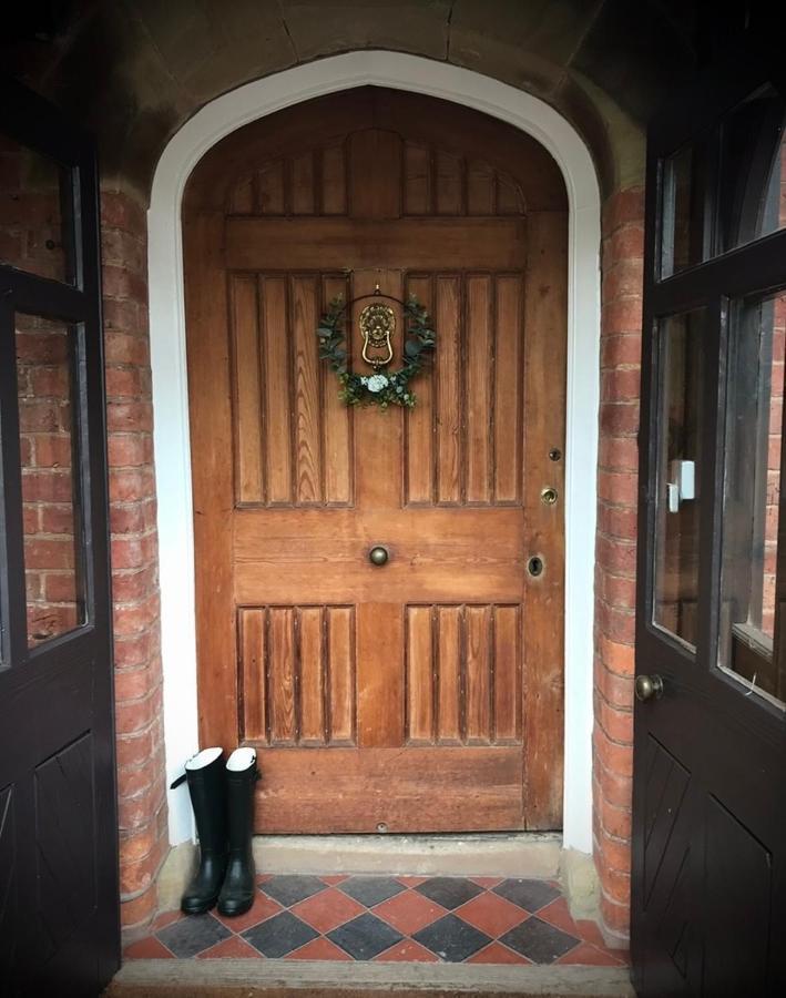 The Old Rectory - Valley View Room In Private Home Stockton-on-Teme Exterior photo